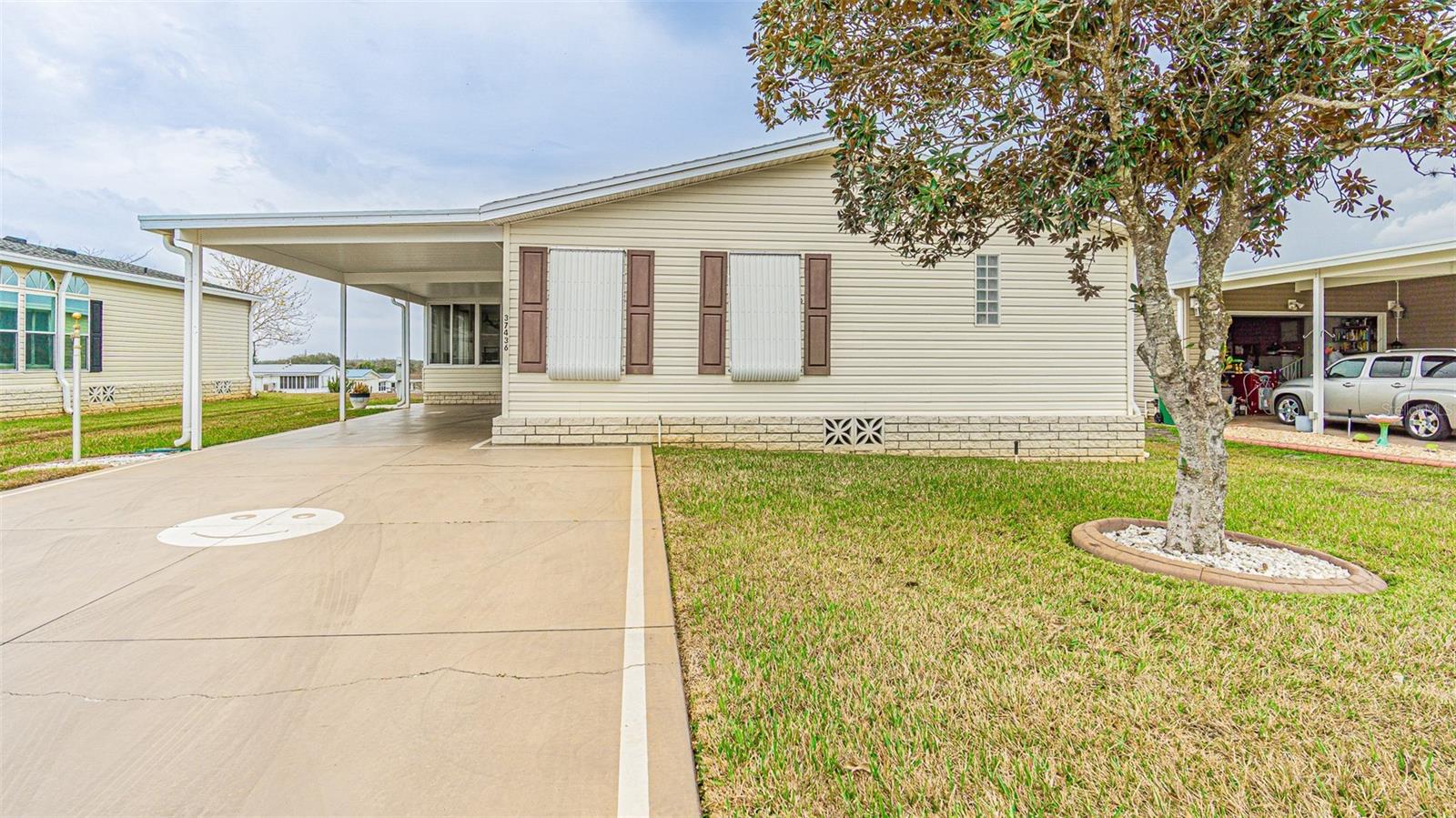 37436 LILLY BEA AVE, ZEPHYRHILLS, FL — photo 11