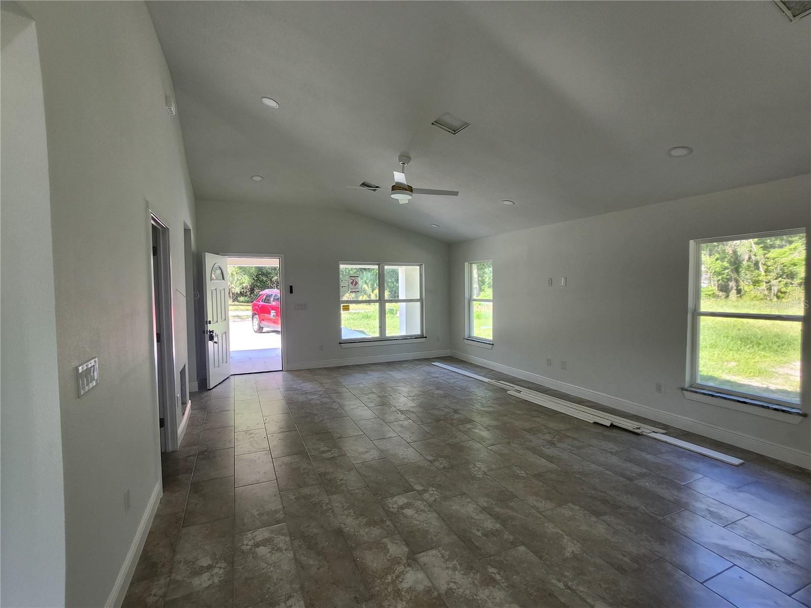 3591 SE 139TH ST, SUMMERFIELD, FL — photo 6