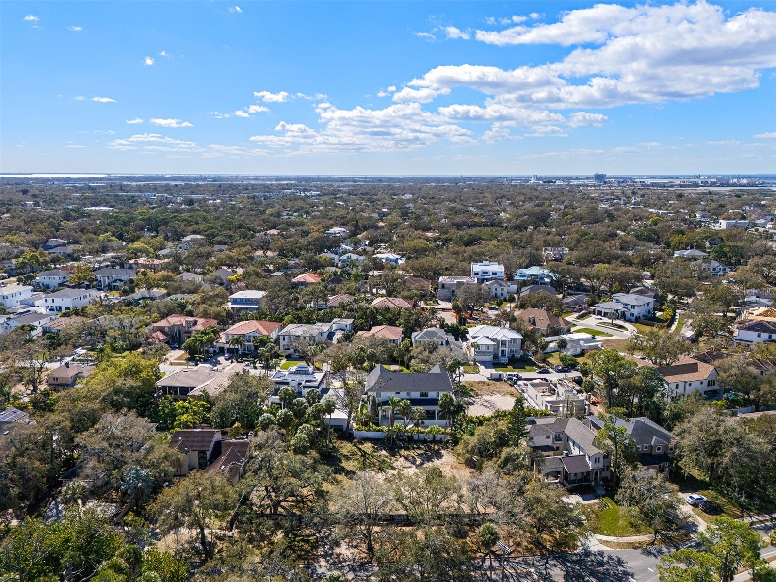 4628 W BAY TO BAY BLVD, TAMPA, FL — photo 2