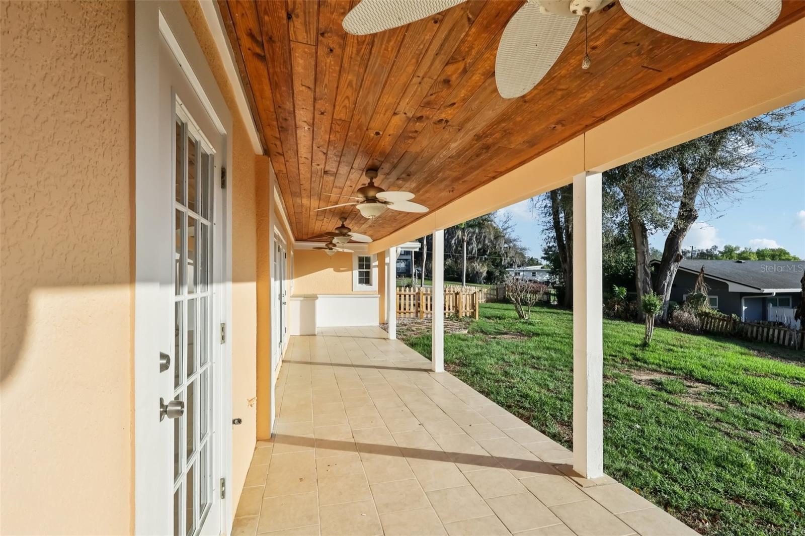 131 E PALMETTO AVE, HOWEY IN THE HILLS, FL — photo 9
