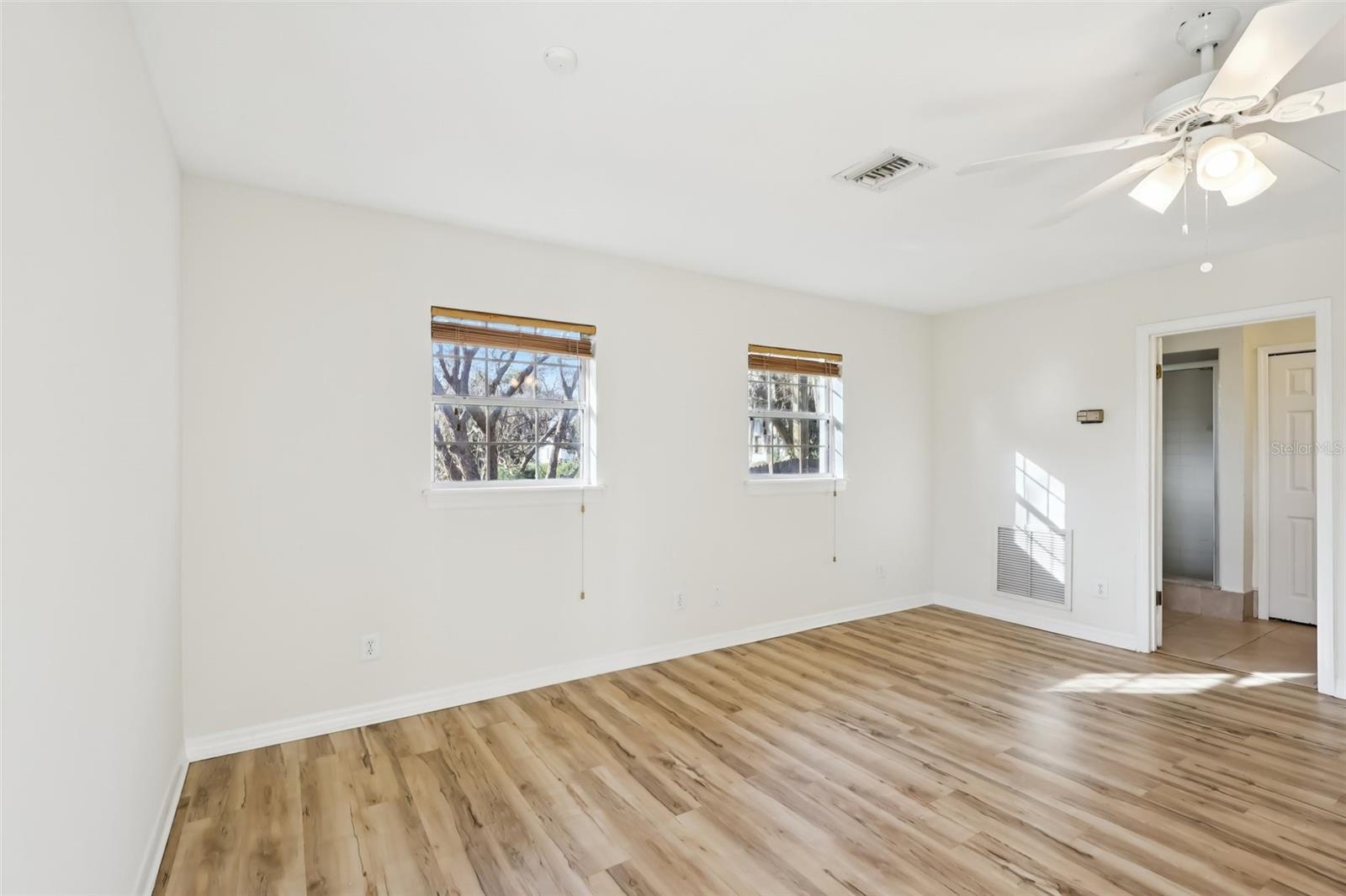 131 E PALMETTO AVE, HOWEY IN THE HILLS, FL — photo 36