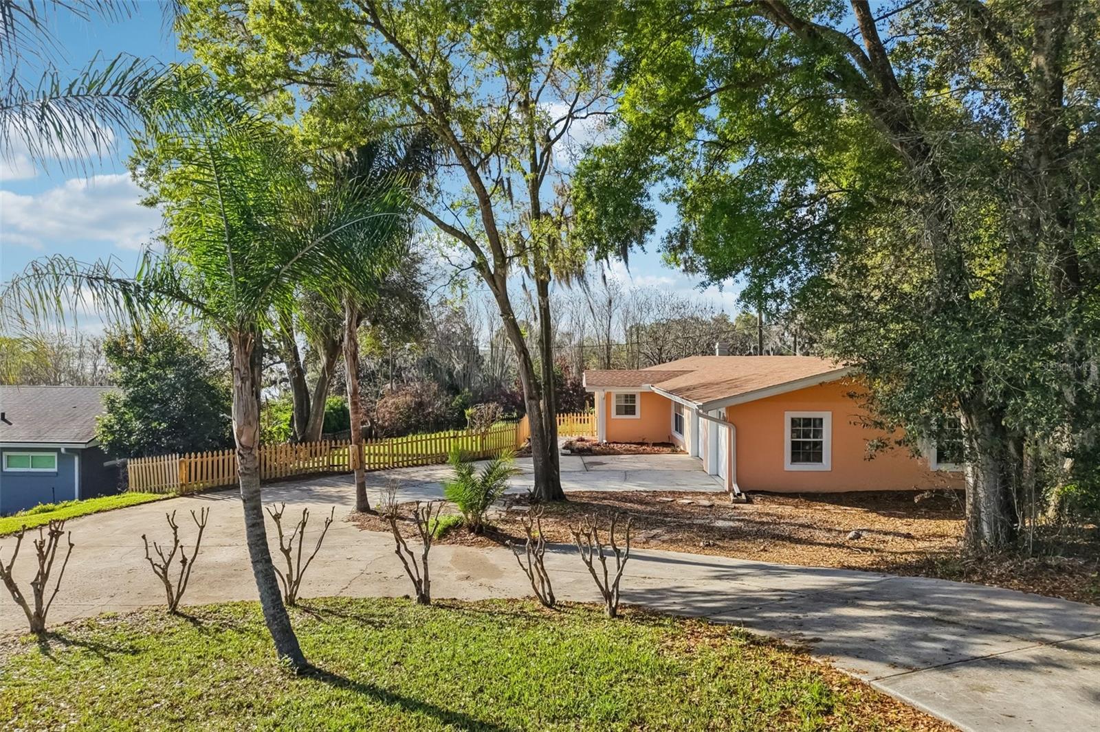 131 E PALMETTO AVE, HOWEY IN THE HILLS, FL — photo 74