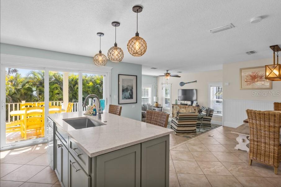 117 WILLOW AVE, ANNA MARIA, FL — photo 9