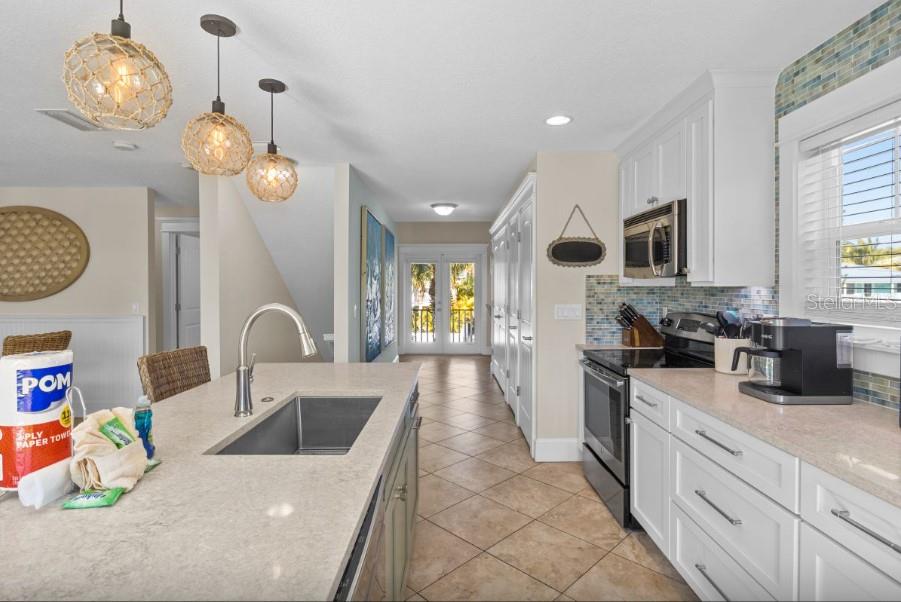 117 WILLOW AVE, ANNA MARIA, FL — photo 12