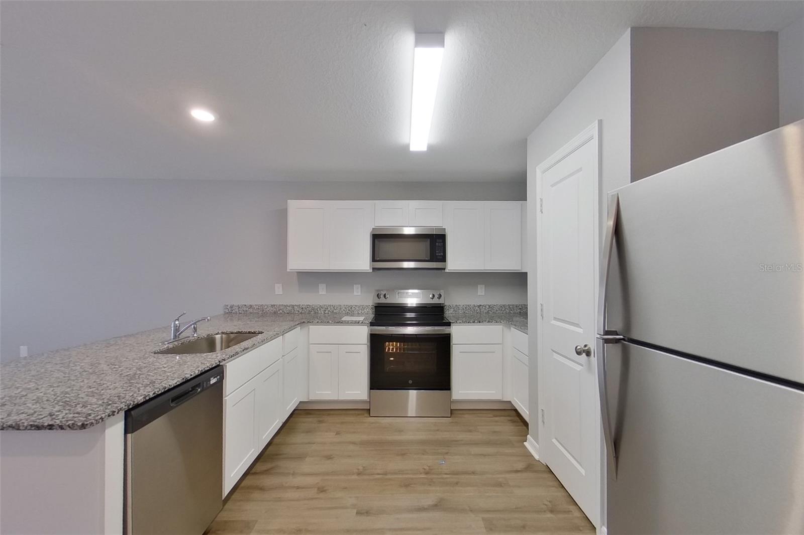 9810 N SANTEE TER, DUNNELLON, FL — photo 11