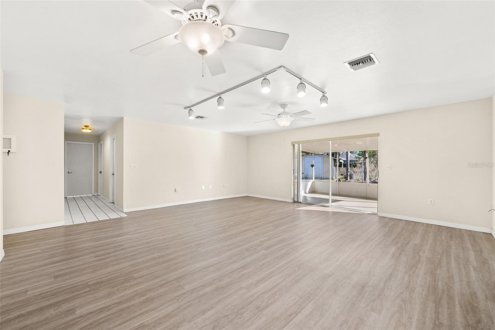 1273 WOODBURY AVE, SEBRING, FL — photo 4
