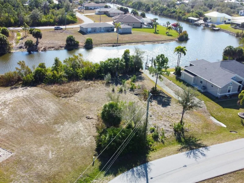 9548 ATTICA CIR, PORT CHARLOTTE, FL