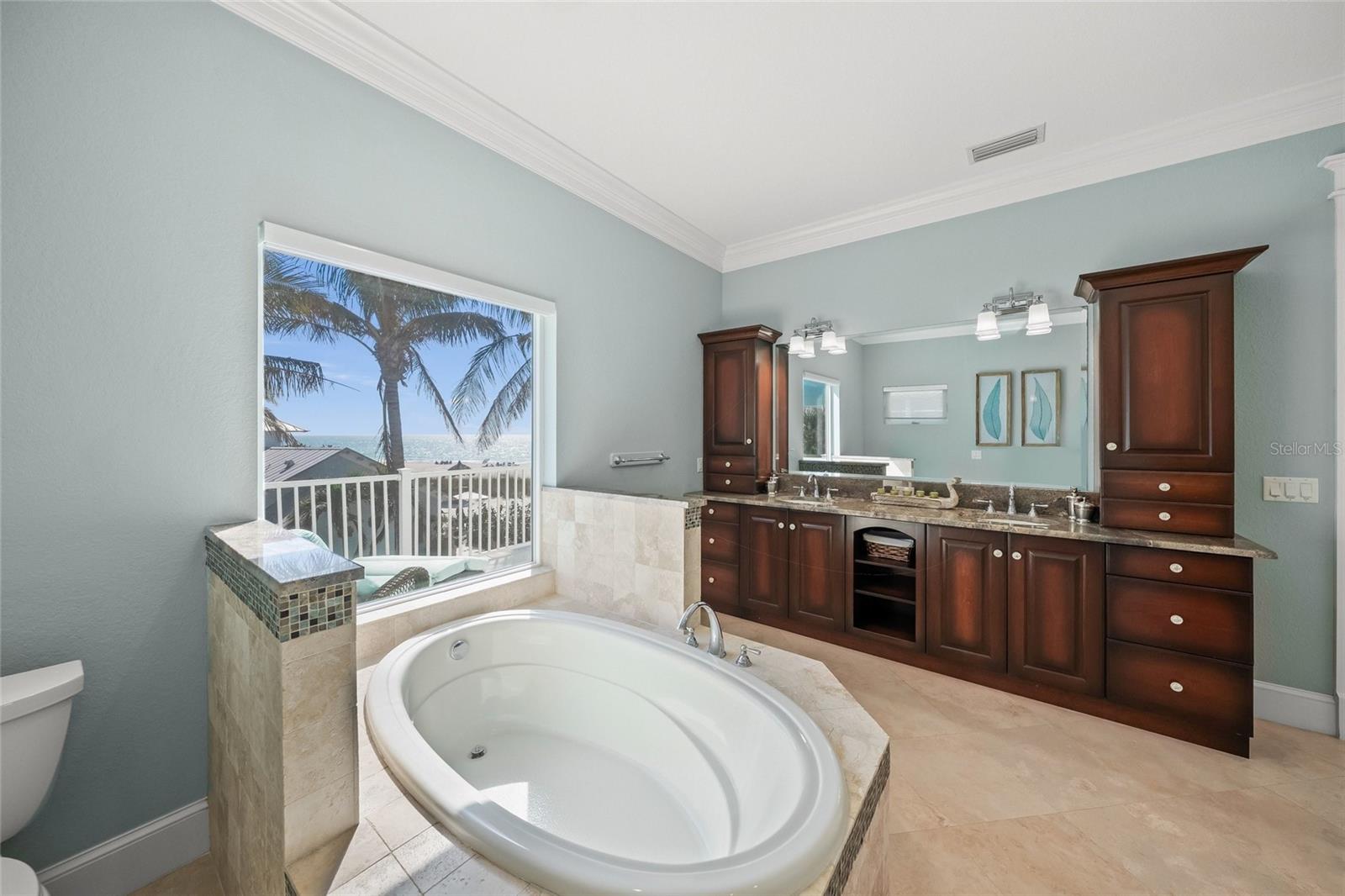 105 49TH ST, HOLMES BEACH, FL — photo 31