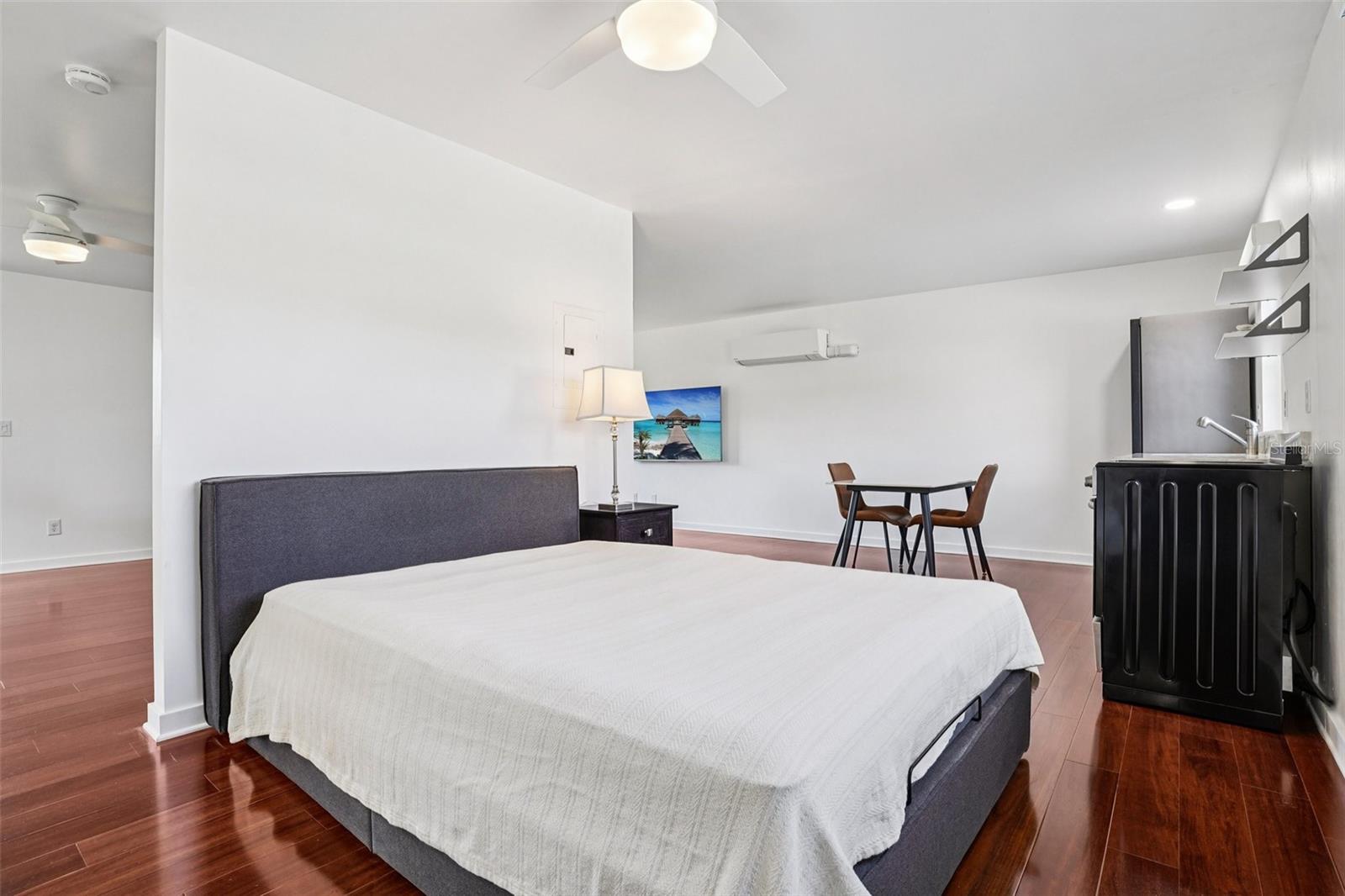 1100 E CAROLINE ST #106, TAVARES, FL — photo 25