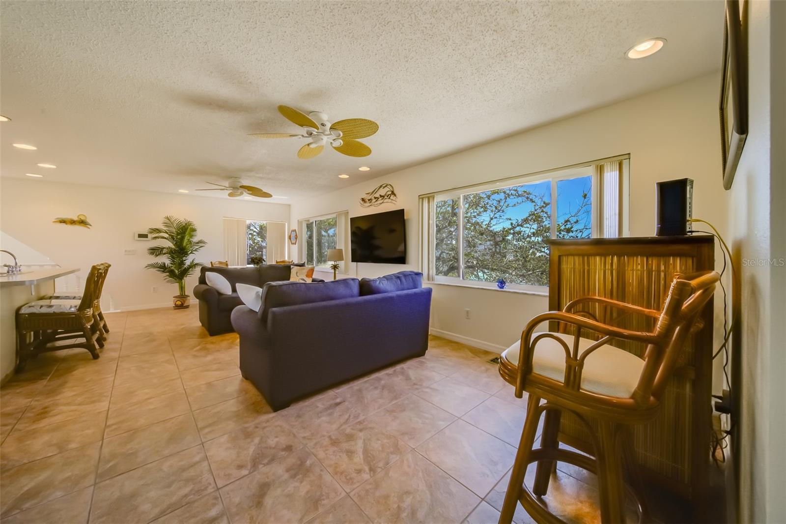 18111 1ST ST E, REDINGTON SHORES, FL — photo 17