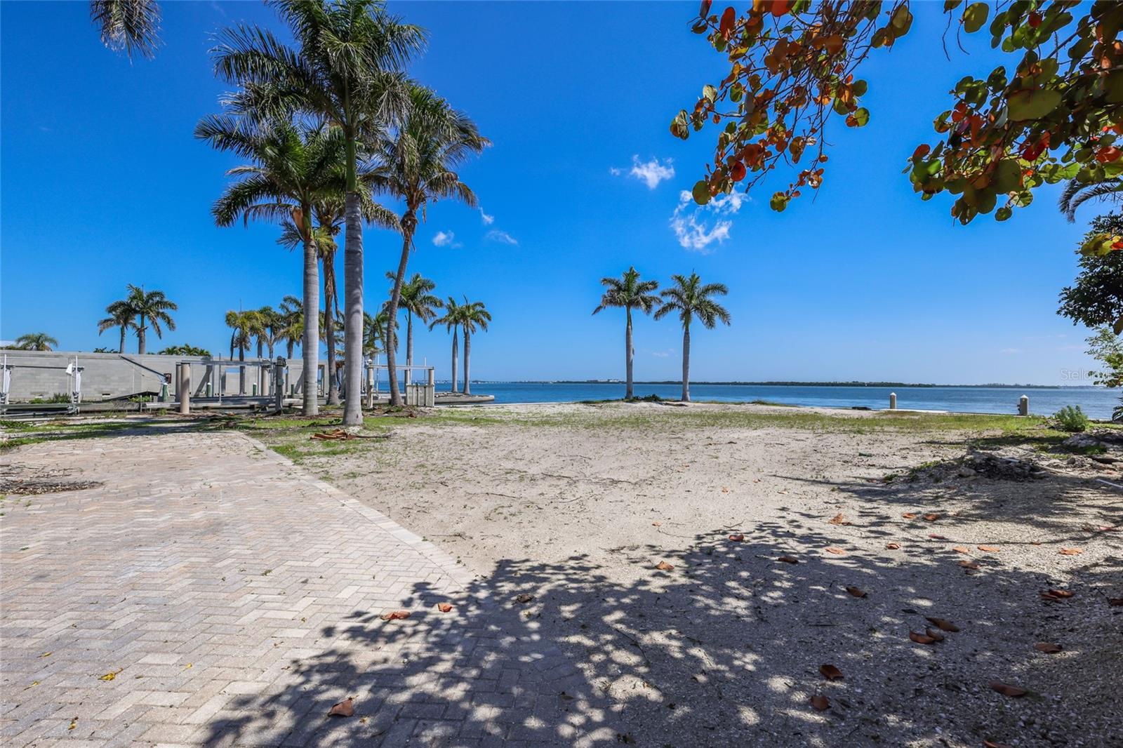 407 20TH PL, BRADENTON BEACH, FL — photo 6