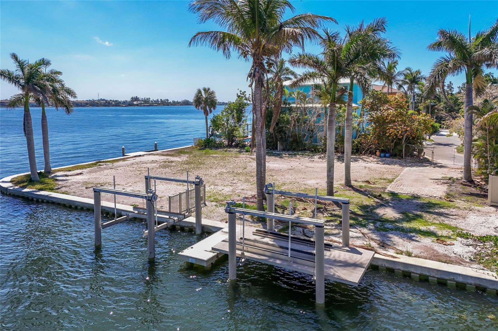 407 20TH PL, BRADENTON BEACH, FL — photo 5