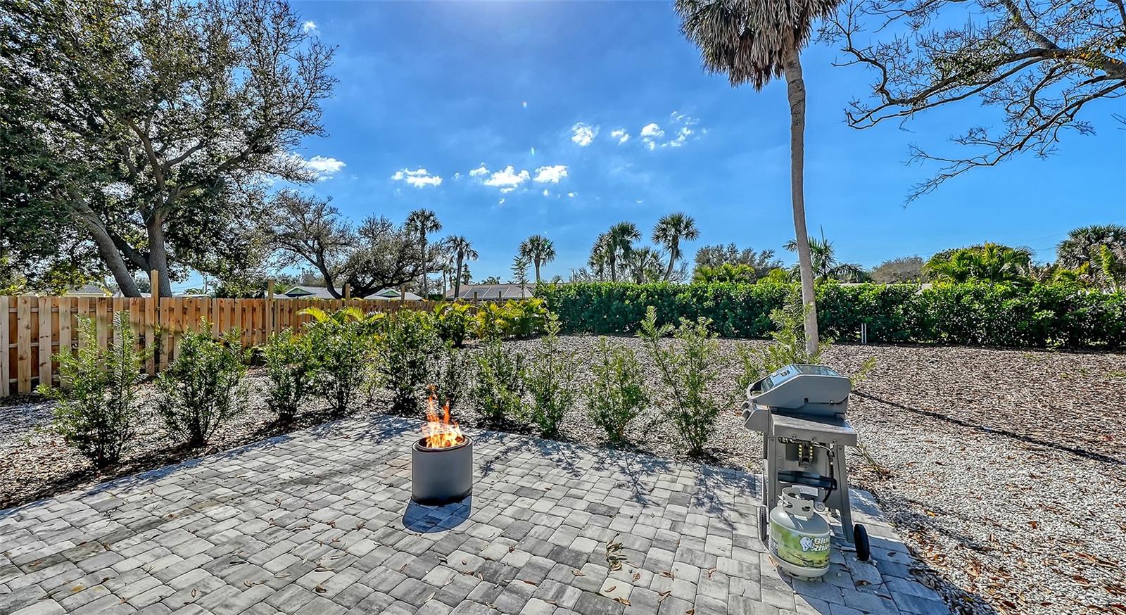 447 N SHORE DR, OSPREY, FL — photo 37
