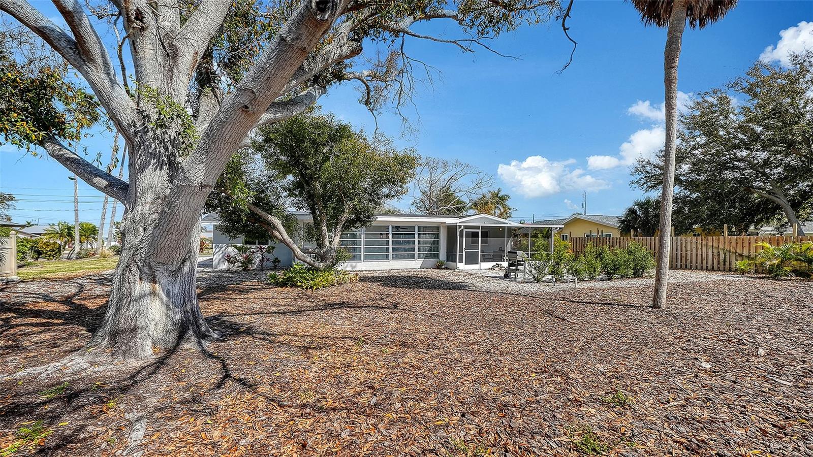447 N SHORE DR, OSPREY, FL — photo 40