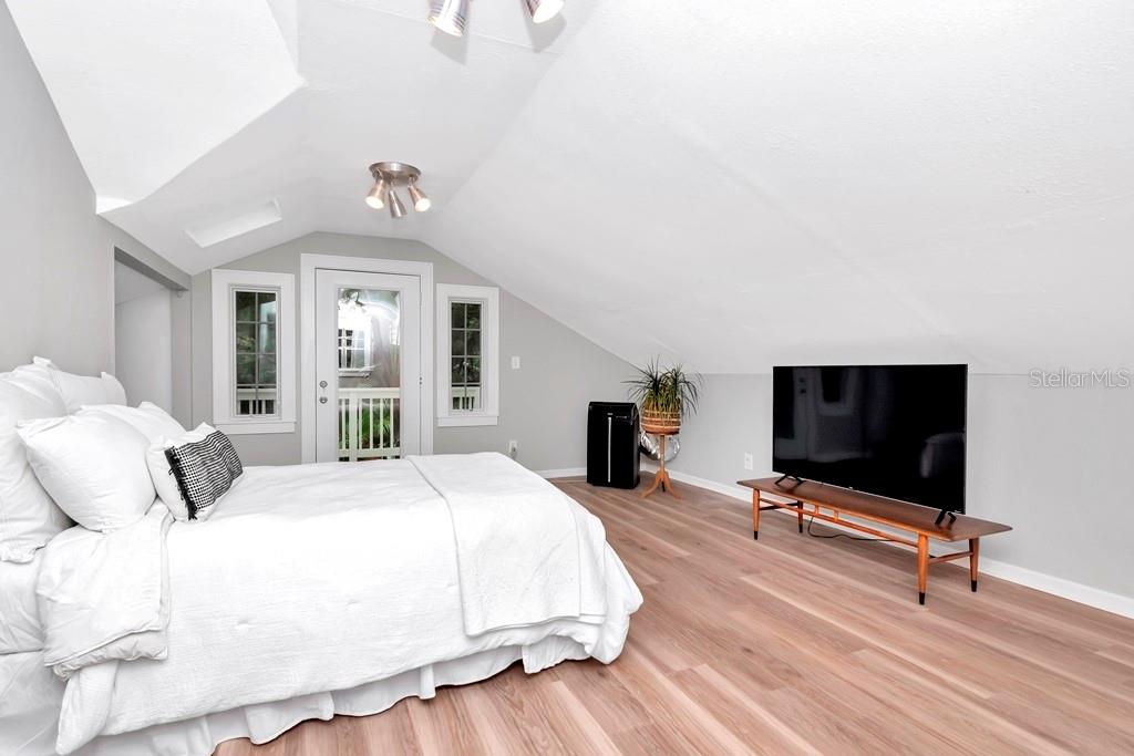 1003 E CLIFTON ST, TAMPA, FL — photo 23