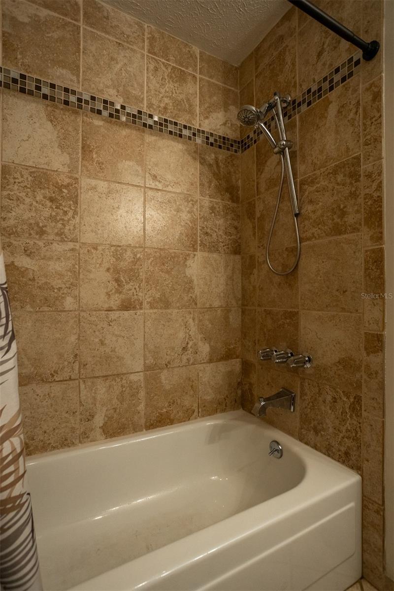 806 CHADSWORTH AVE, SEFFNER, FL — photo 17