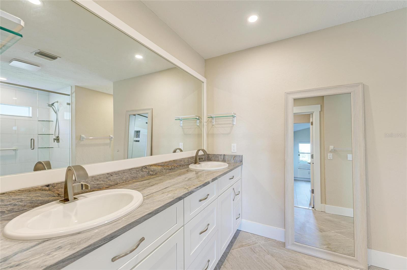 1679 VALLEY DR, VENICE, FL — photo 38