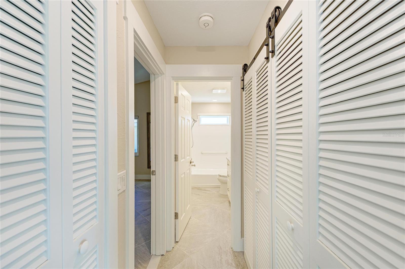 1679 VALLEY DR, VENICE, FL — photo 51