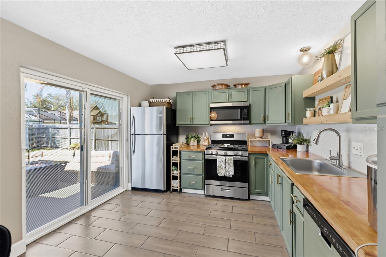 805 BELVOIR DR, DAVENPORT, FL — photo 11