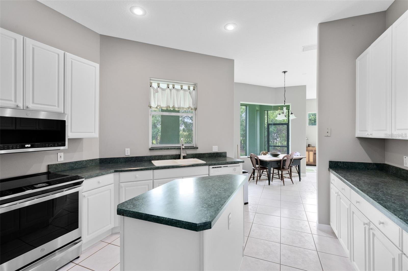 5204 HAMMOCK POINTE CT, ST CLOUD, FL — photo 17