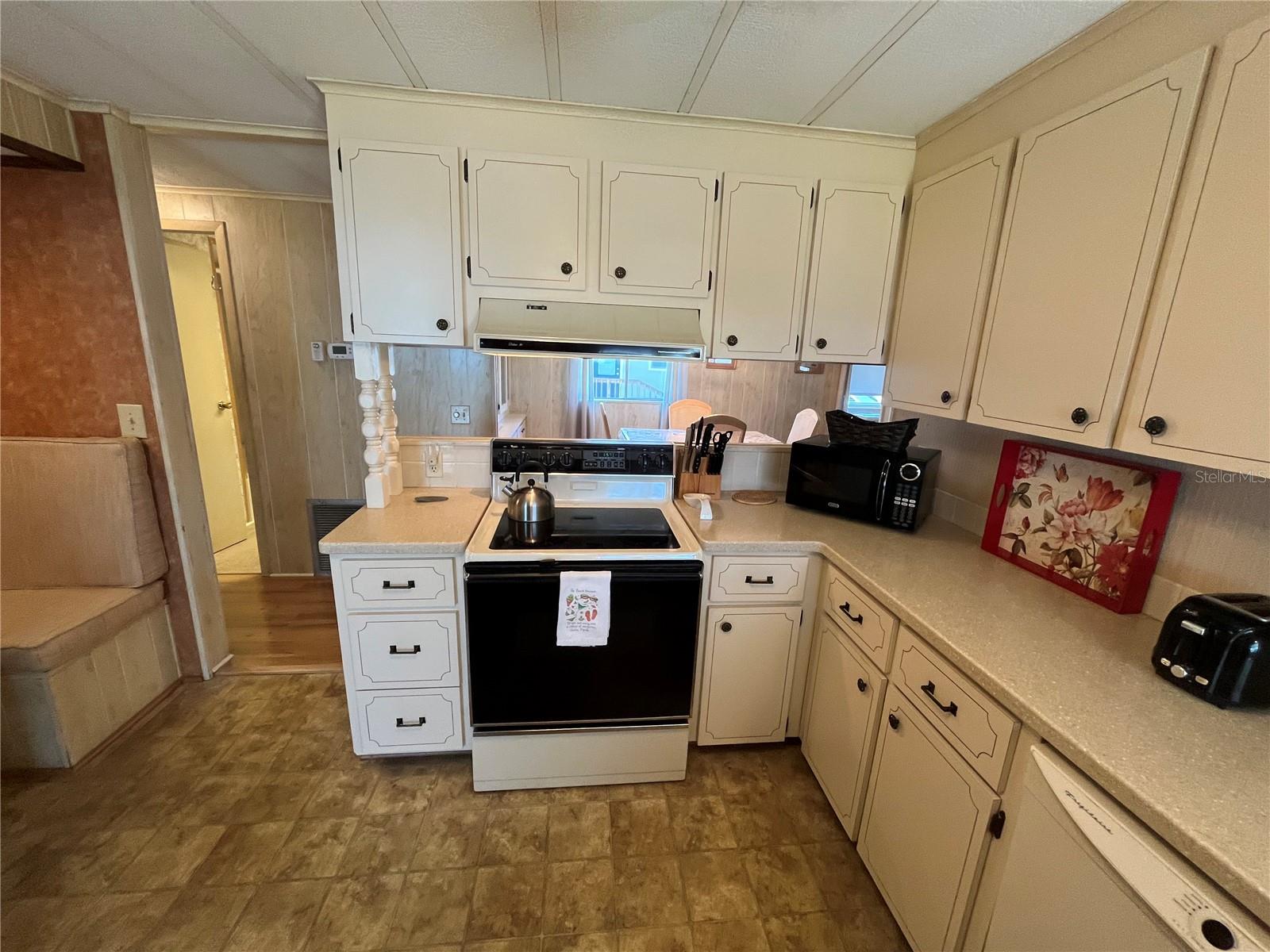 958 CORTINA BLVD, VENICE, FL — photo 17