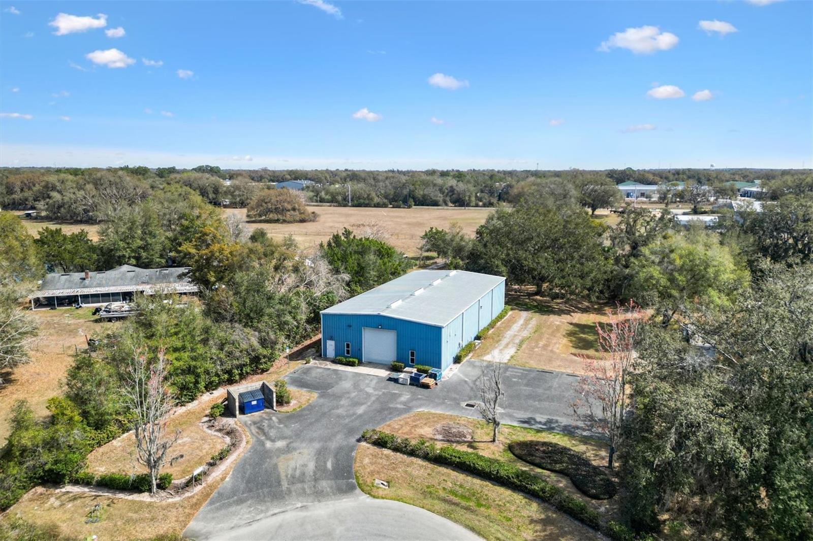 118 WEBER AVE, LEESBURG, FL — photo 49