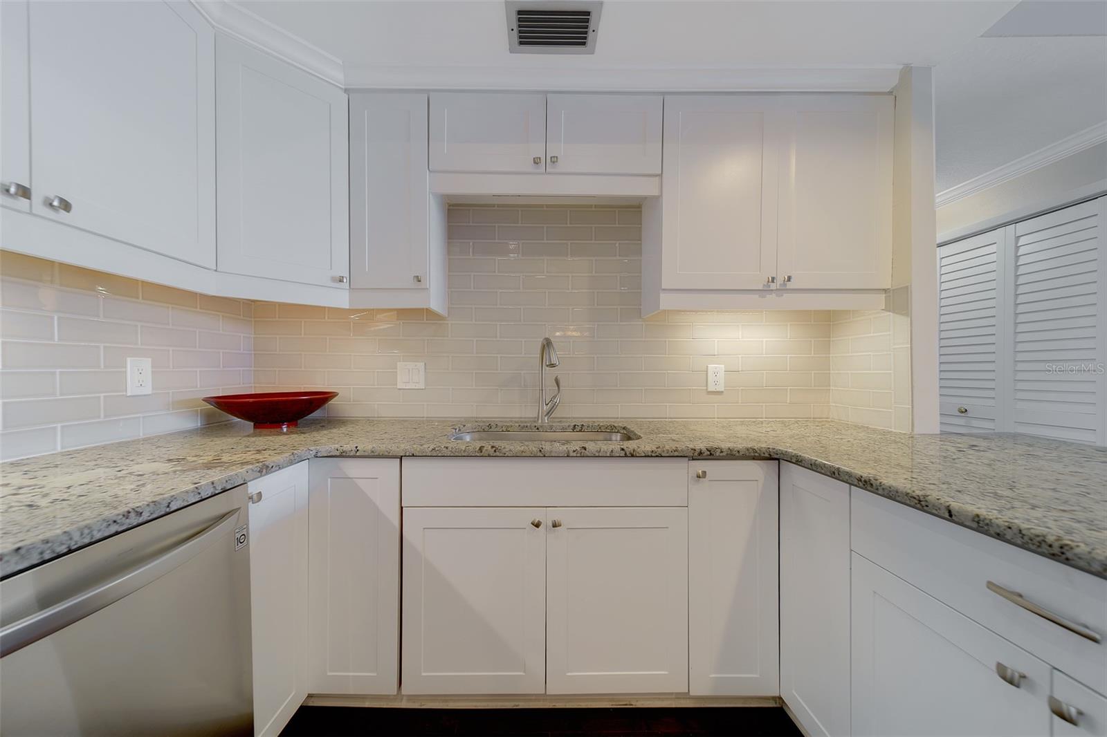 8 BELLEVIEW BLVD #308, BELLEAIR, FL — photo 9