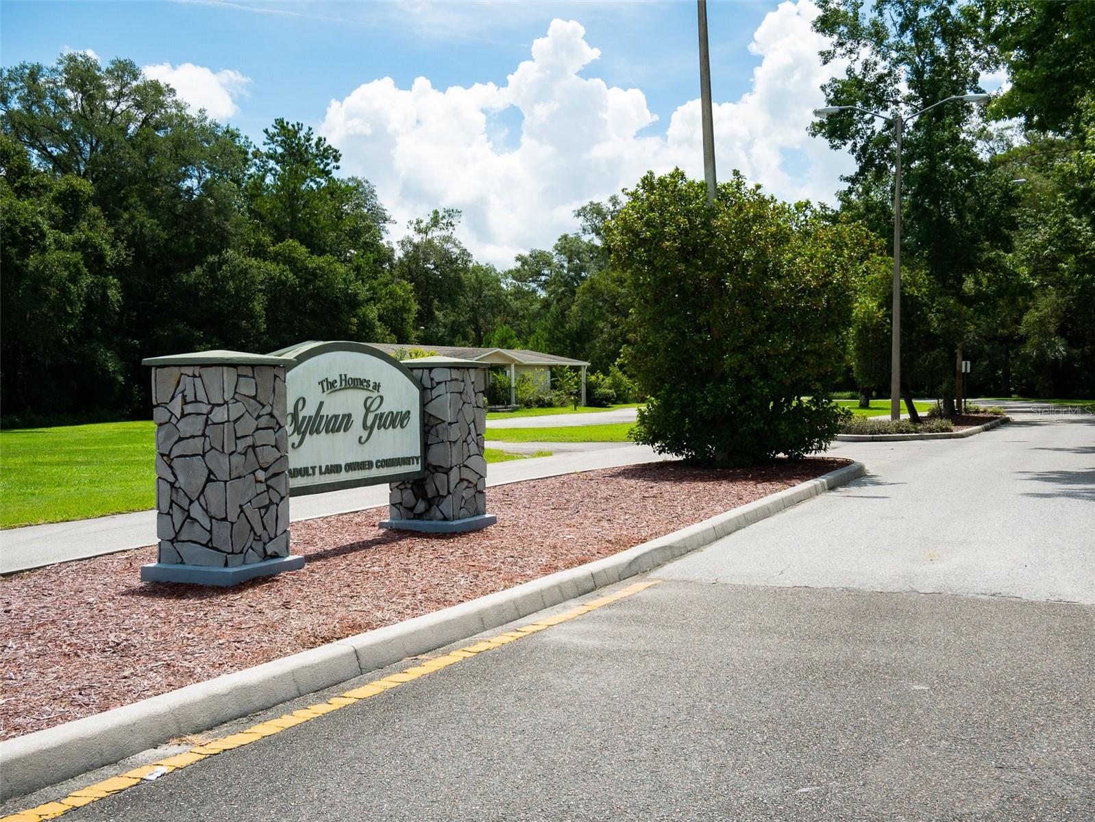2805 KINGSWOOD CIR, BROOKSVILLE, FL — photo 38
