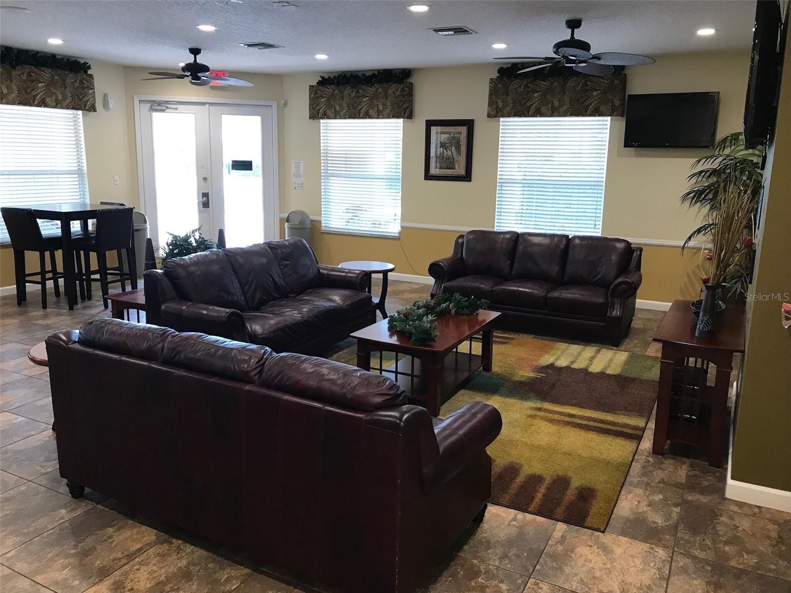 936 LAKE BERKLEY DR, KISSIMMEE, FL — photo 42