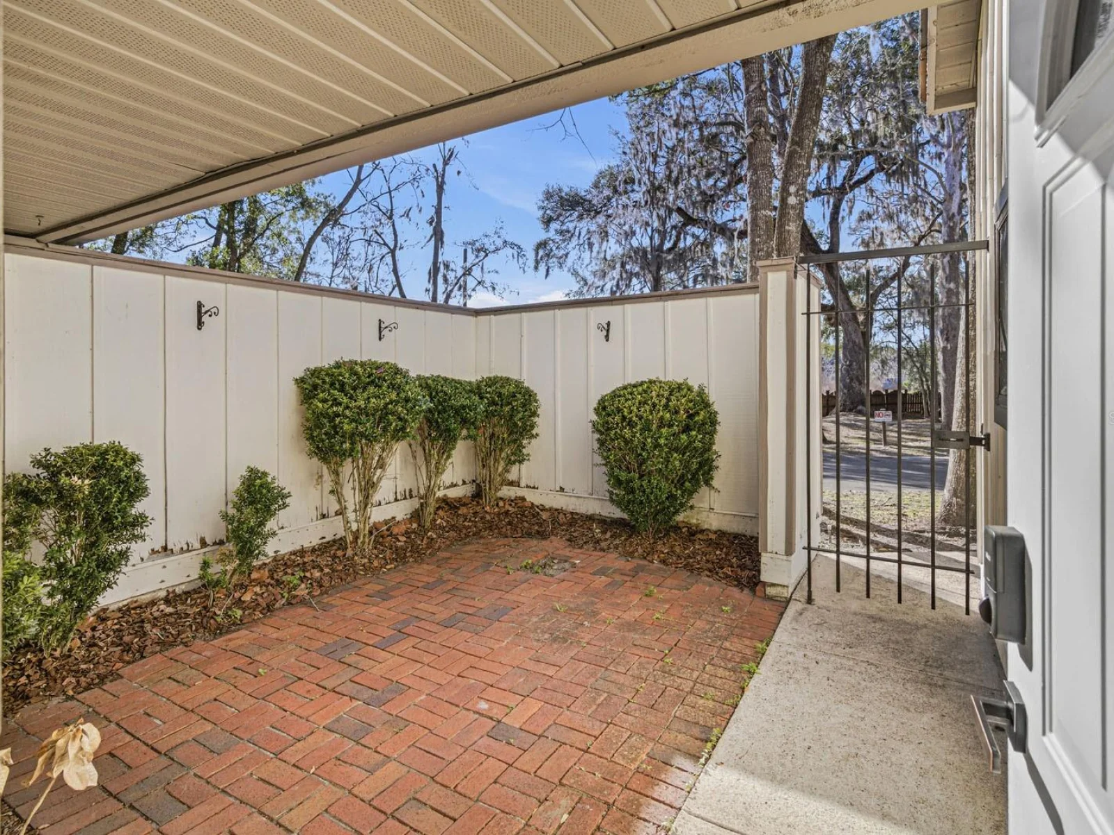 5528 SW 4TH PL #5528, GAINESVILLE, FL — photo 2