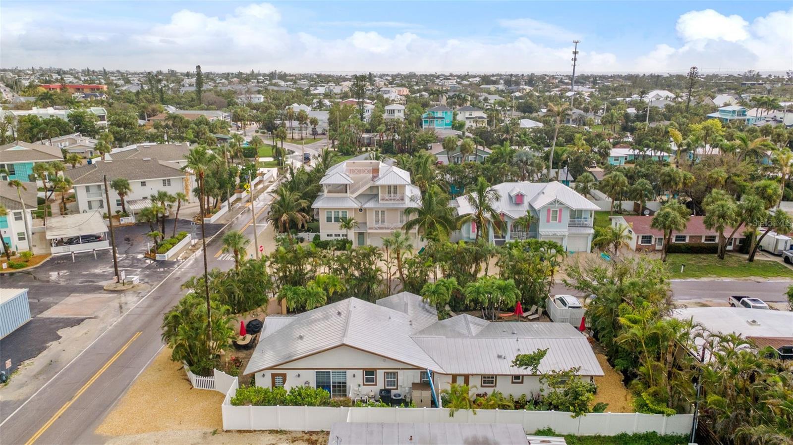 201 54TH ST, HOLMES BEACH, FL — photo 4