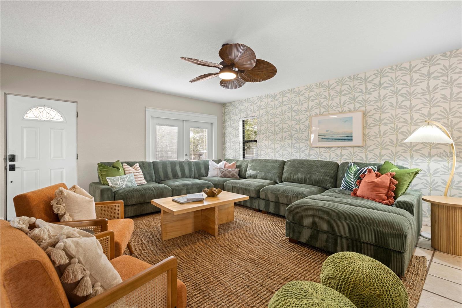 2302 BAY BLVD, INDIAN ROCKS BEACH, FL — photo 4