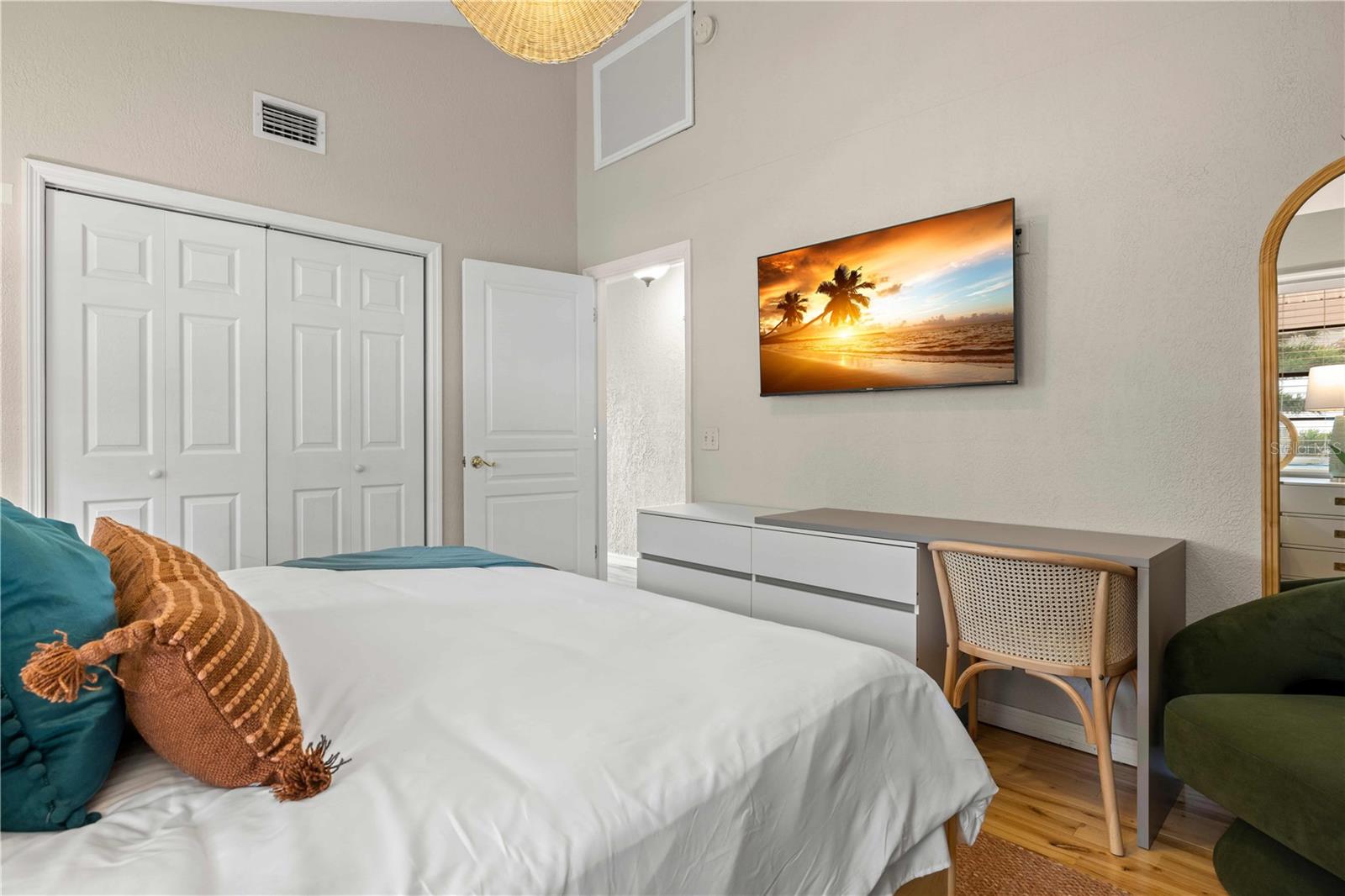 2302 BAY BLVD, INDIAN ROCKS BEACH, FL — photo 15
