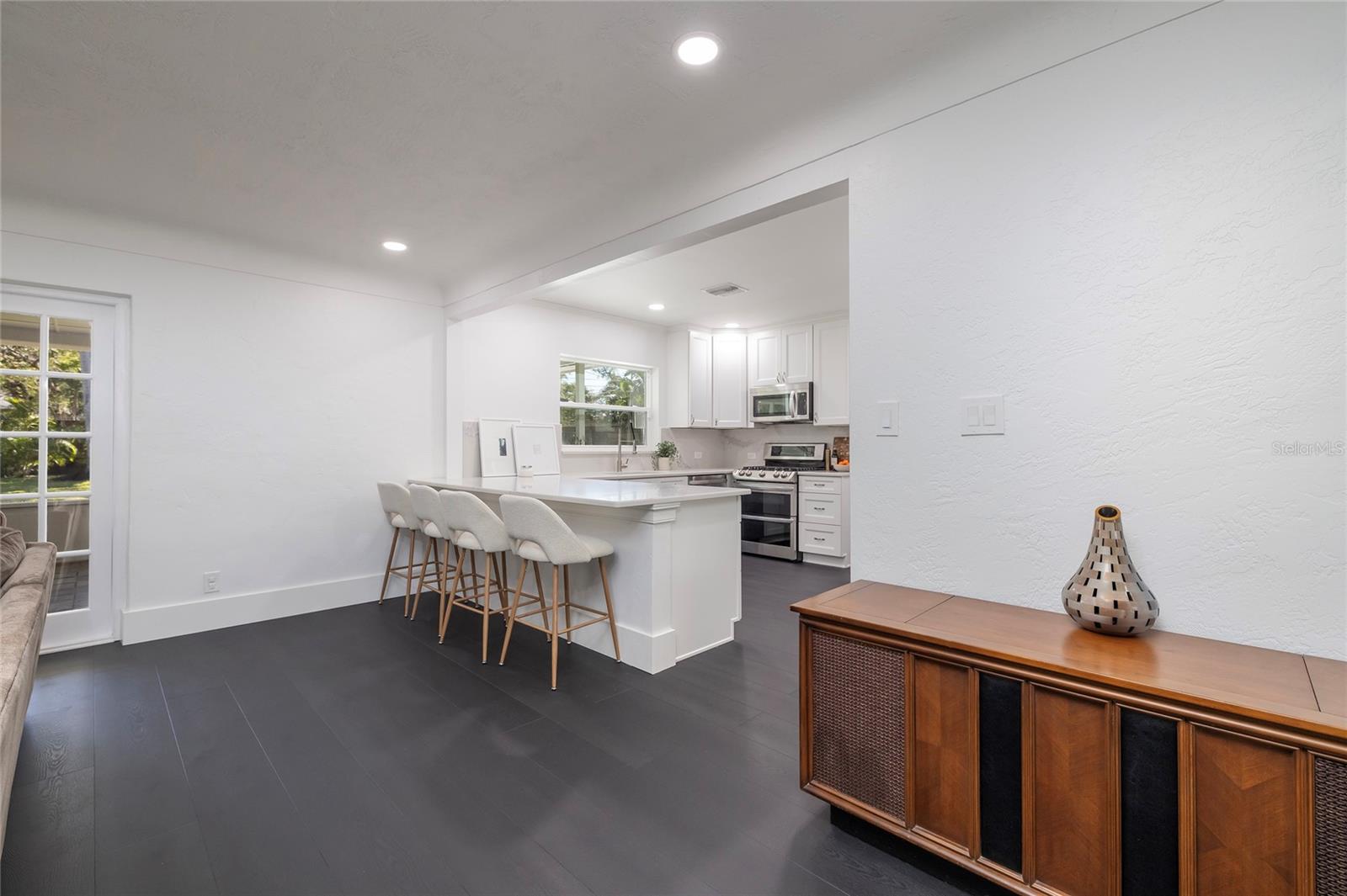 1433 PARK ST N, ST PETERSBURG, FL — photo 9