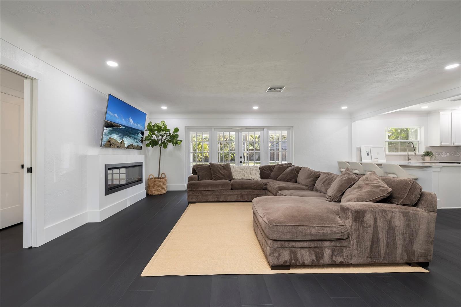 1433 PARK ST N, ST PETERSBURG, FL — photo 11