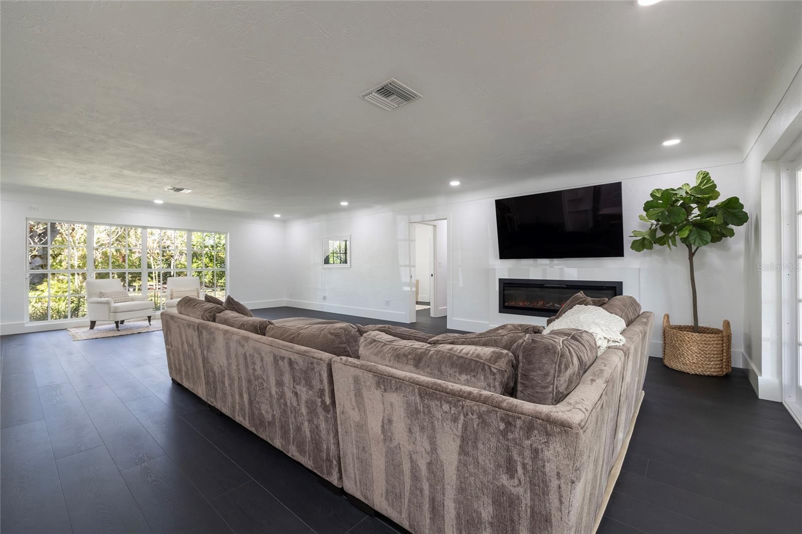 1433 PARK ST N, ST PETERSBURG, FL — photo 17