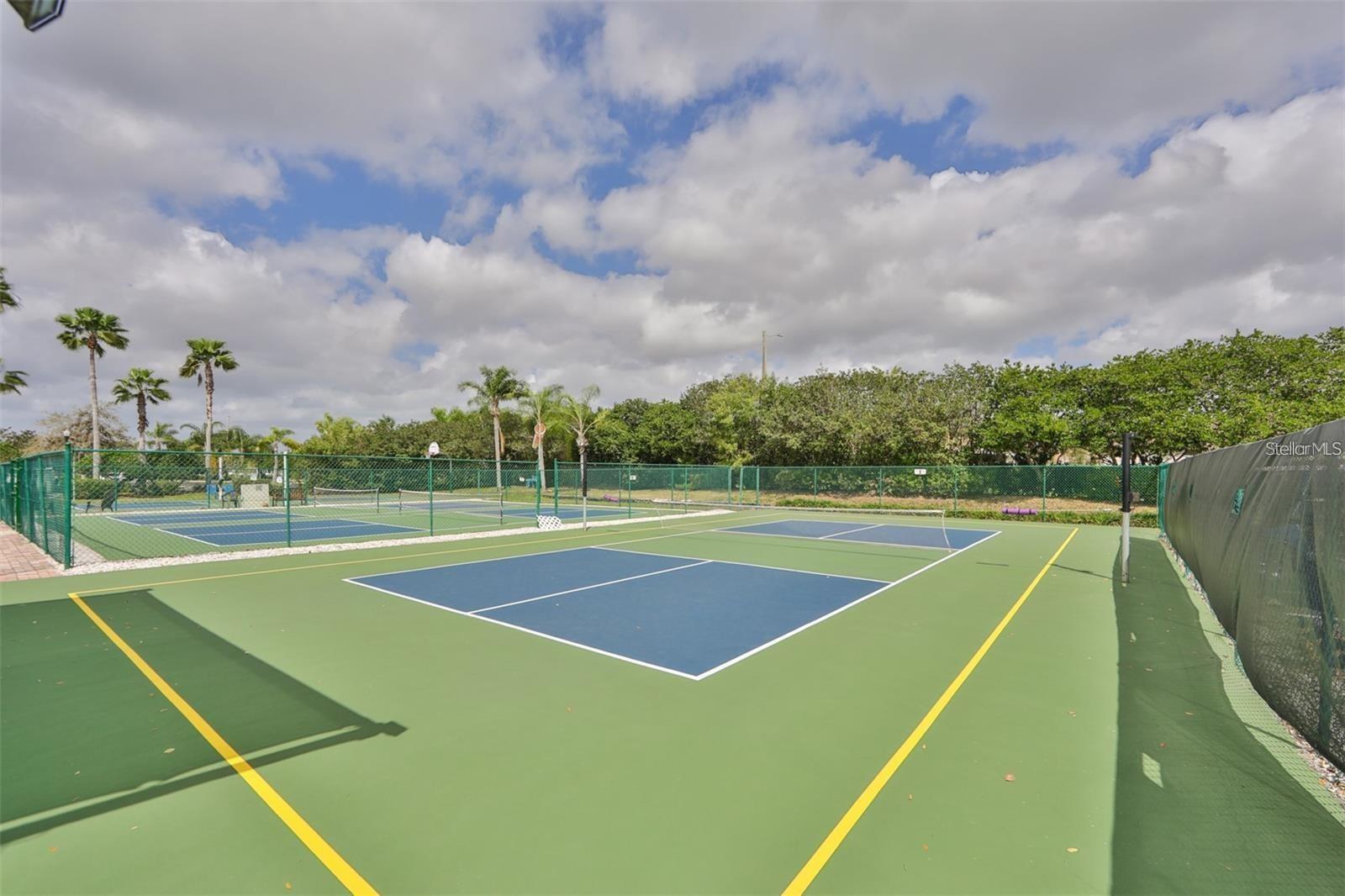 409 FELTHAM TRL #B, SUN CITY CENTER, FL — photo 26