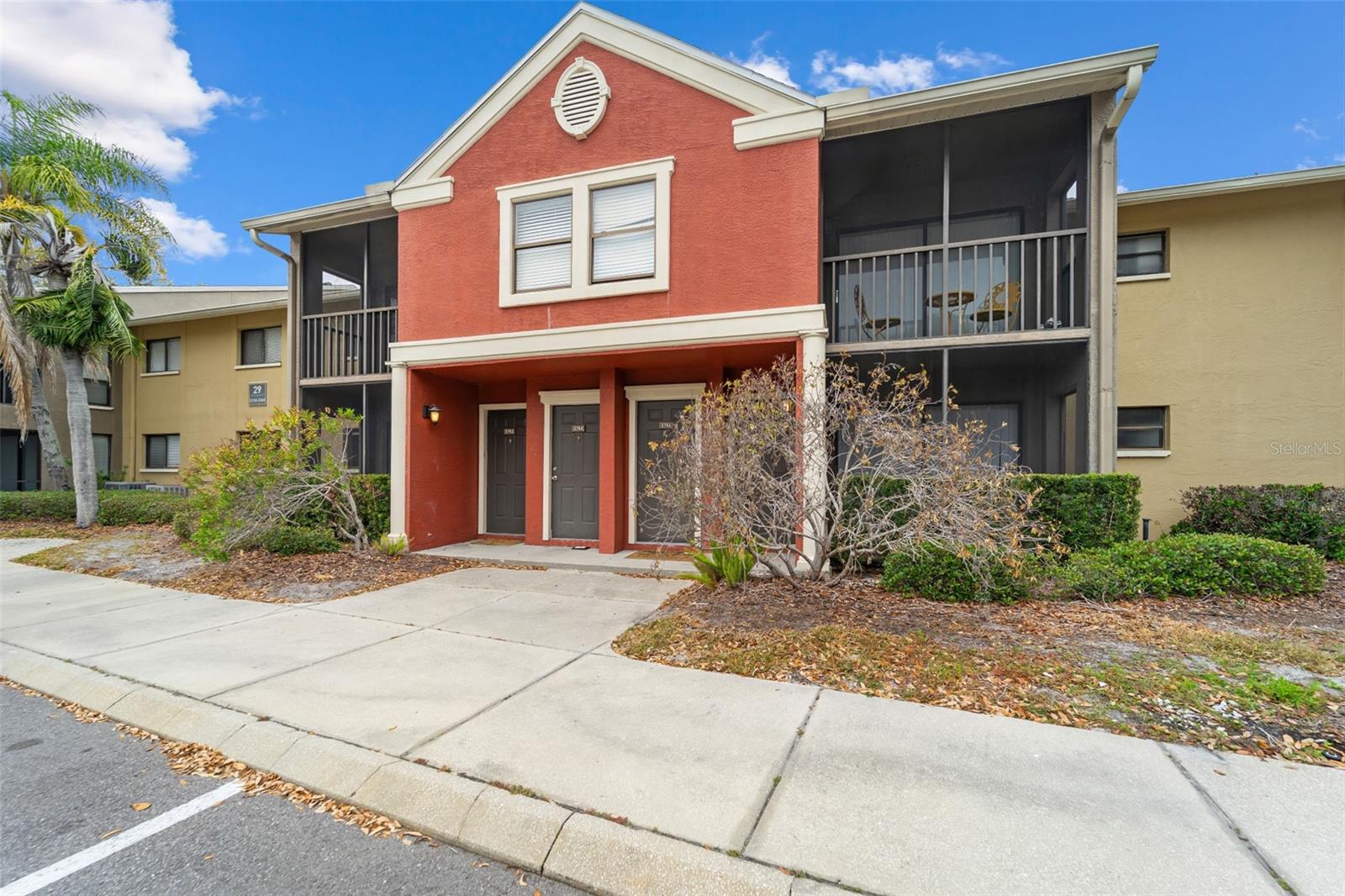 5742 BAYWATER DR, TAMPA, FL — photo 2