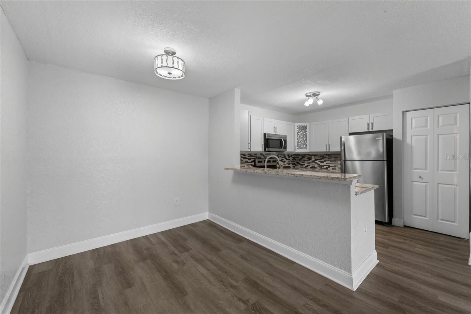 5742 BAYWATER DR, TAMPA, FL — photo 11