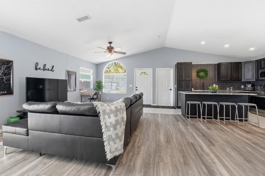 25130 ENSLEY RD, SORRENTO, FL — photo 10