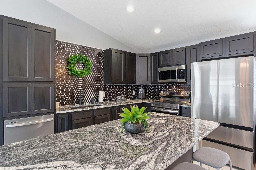 25130 ENSLEY RD, SORRENTO, FL — photo 13