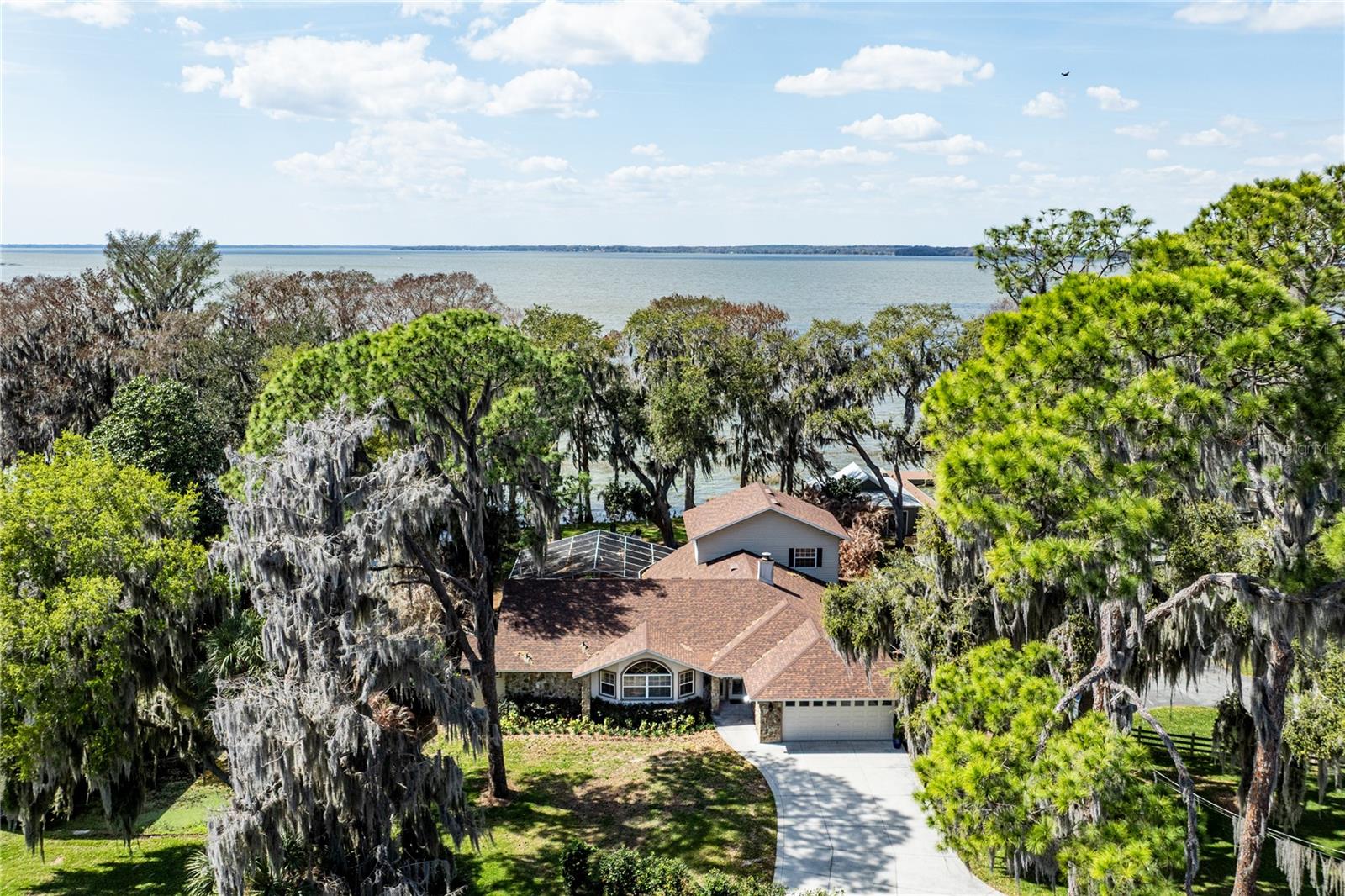 11322 DEAD RIVER RD, TAVARES, FL