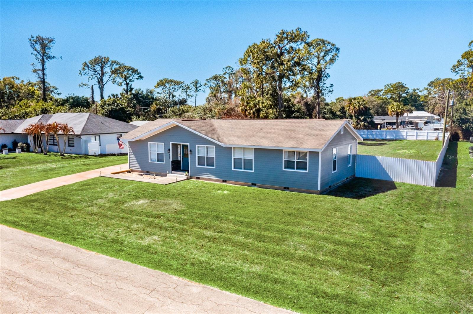 323 GREENWOOD AVE, LEHIGH ACRES, FL