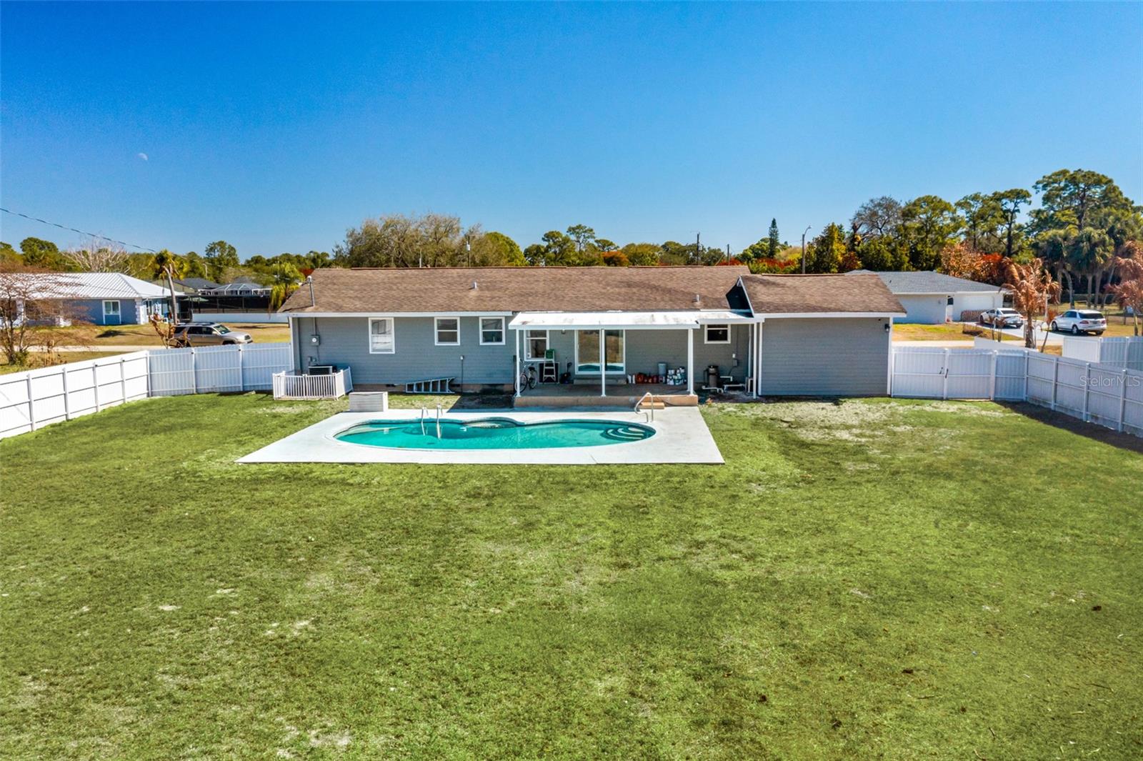 323 GREENWOOD AVE, LEHIGH ACRES, FL — photo 5