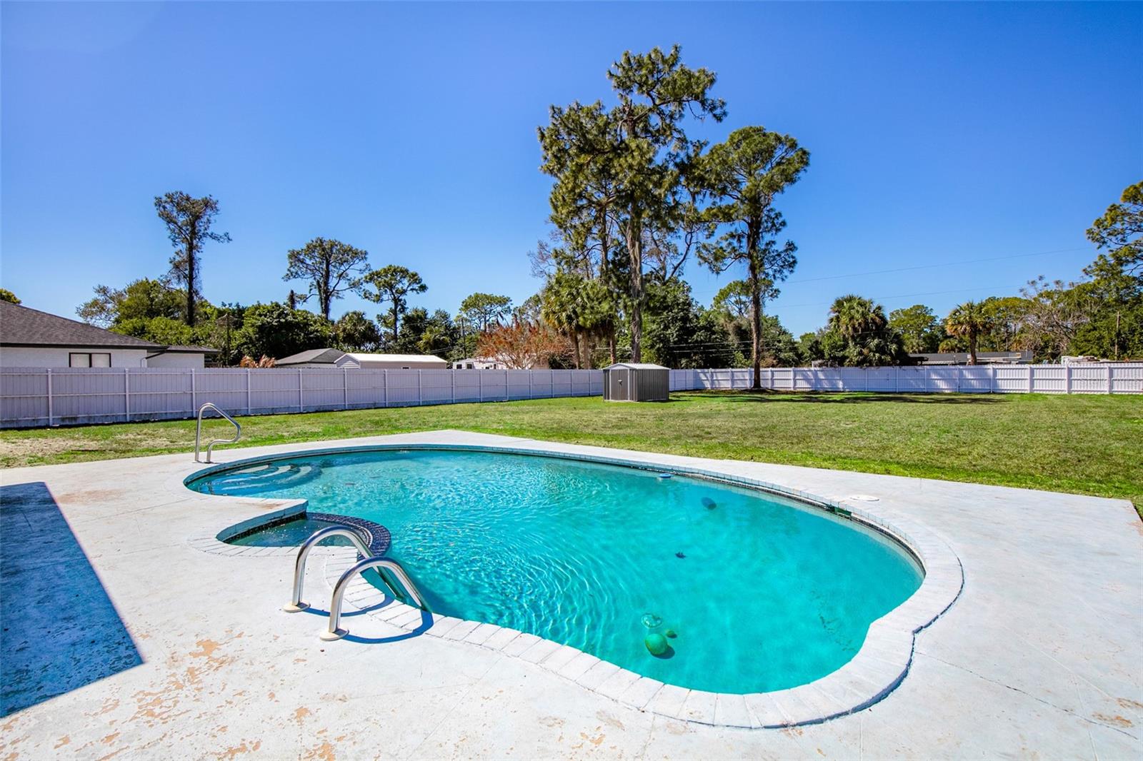 323 GREENWOOD AVE, LEHIGH ACRES, FL — photo 11
