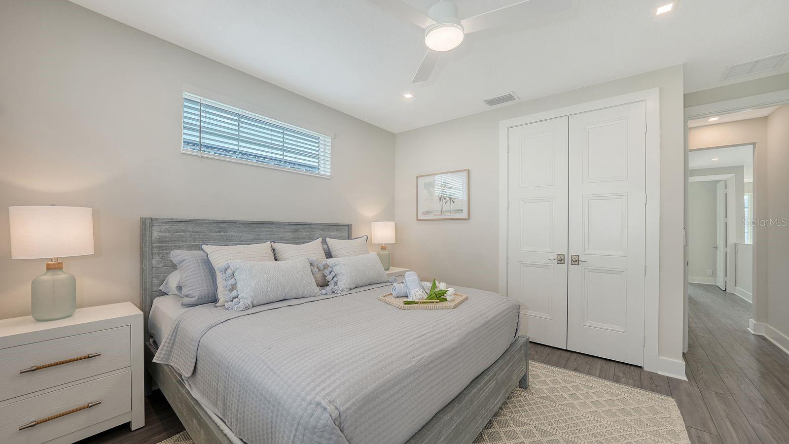 12413 GULF BREEZE TER, CORTEZ, FL — photo 23