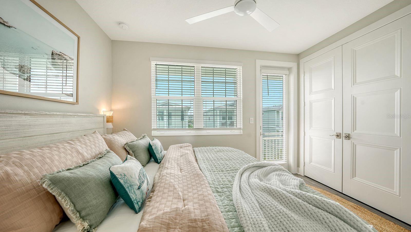12413 GULF BREEZE TER, CORTEZ, FL — photo 31