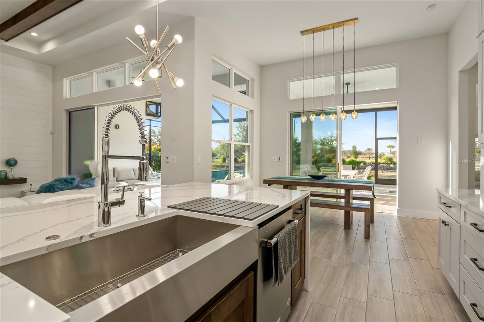 4677 ANTRIM DR, SARASOTA, FL — photo 17