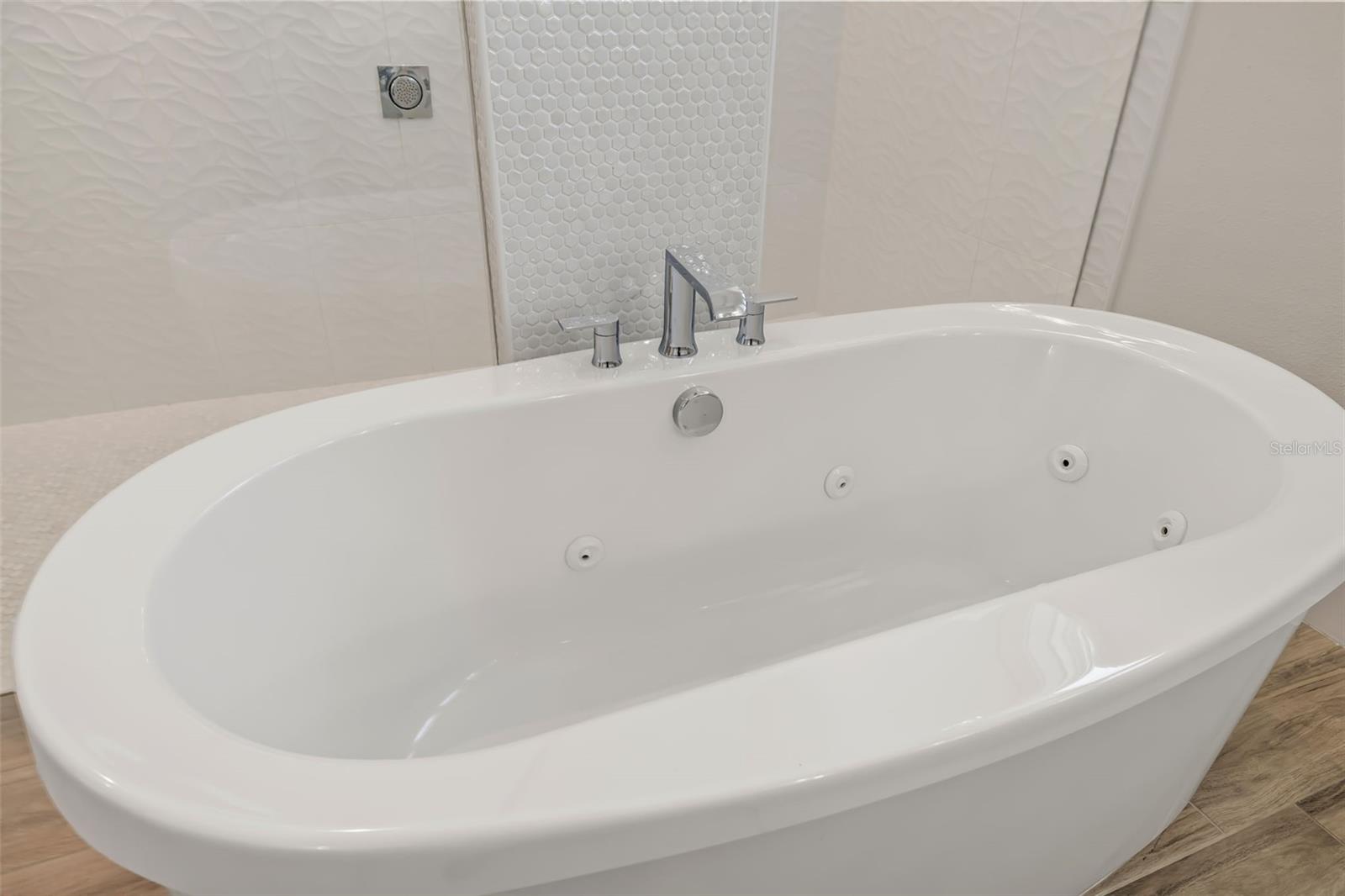 4677 ANTRIM DR, SARASOTA, FL — photo 28