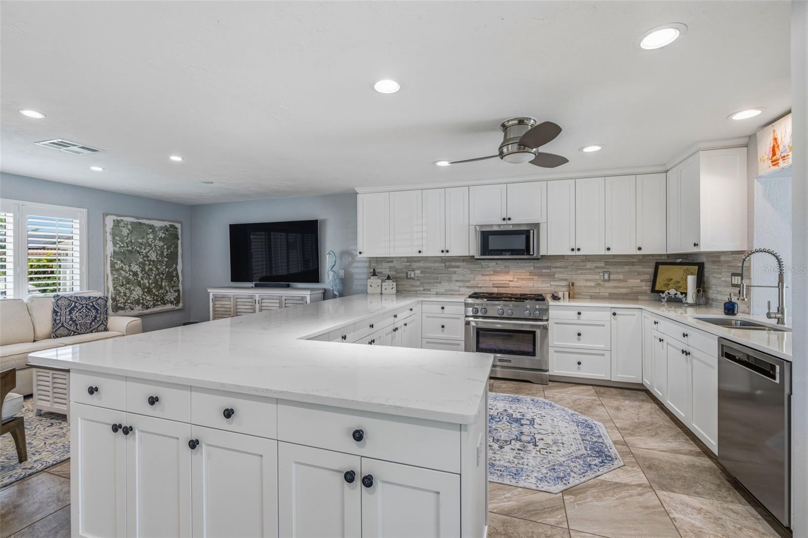 4310 40TH ST S, ST PETERSBURG, FL — photo 14